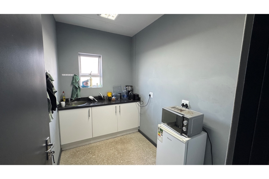 To Let commercial Property for Rent in Greenbushes Eastern Cape
